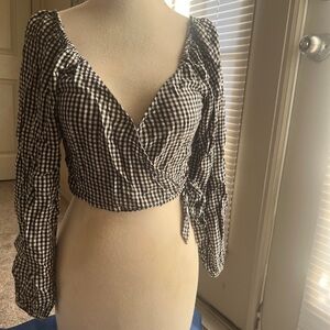 Long Sleeve Plaid Crop Top